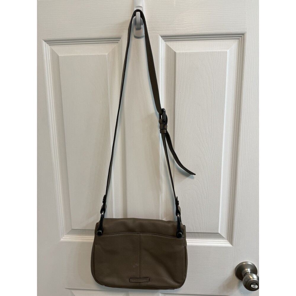 Vince Camuto Leather Crossbody Adjustable Strap Taupe Magnetic Close Preowned​ - Picture 2 of 15